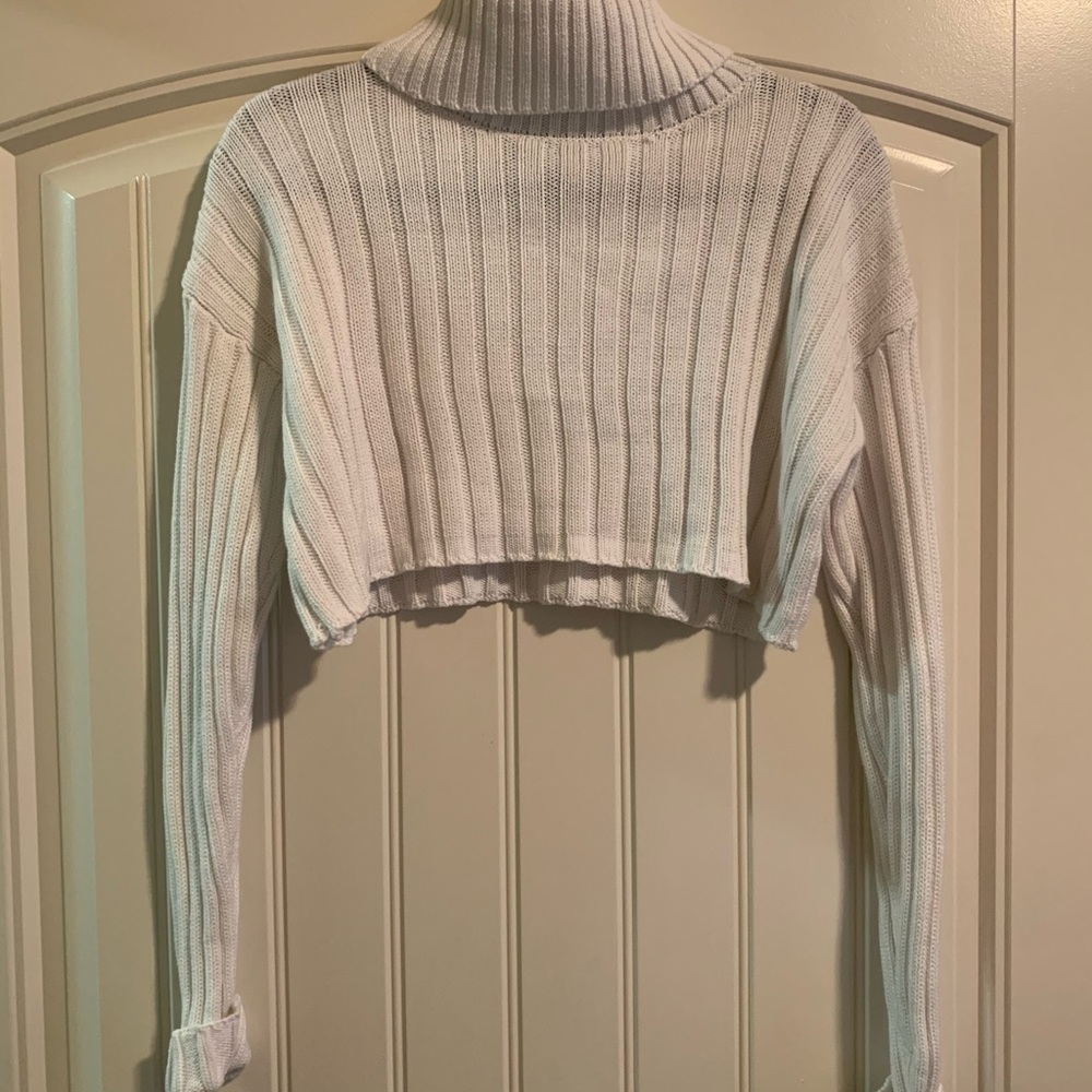 Cropped sweater